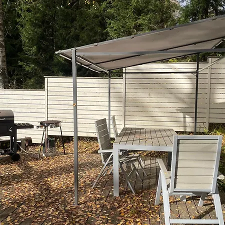 Moekki Ja Rantasauna Rauhallisessa Paikassa Urajärvi